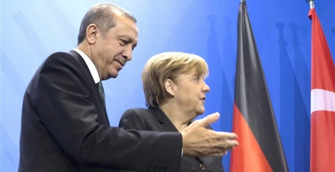 Συγχαρητήρια με «καρφιά» από Μέρκελ σε Ερντογάν για την επανεκλογή του